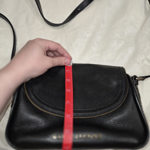 Marc Jacobs Black Crossbody Bag with Flap Closure - Picture 10 of 13
